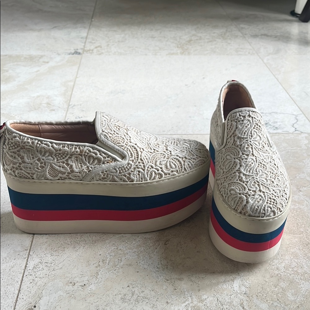 Gucci Cream Lace Platform Slip-Ons with Blue & Pink Stripes